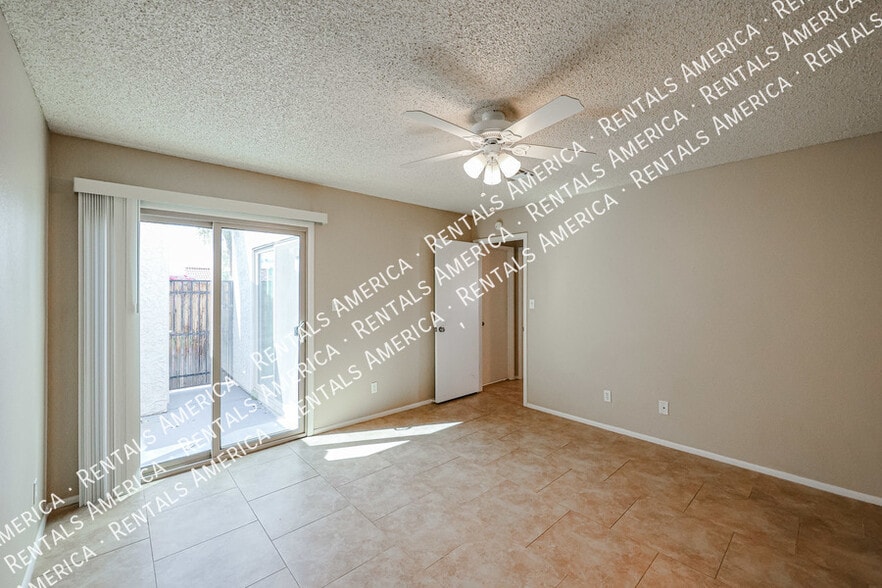 Building Photo - 10815 W Northern Ave