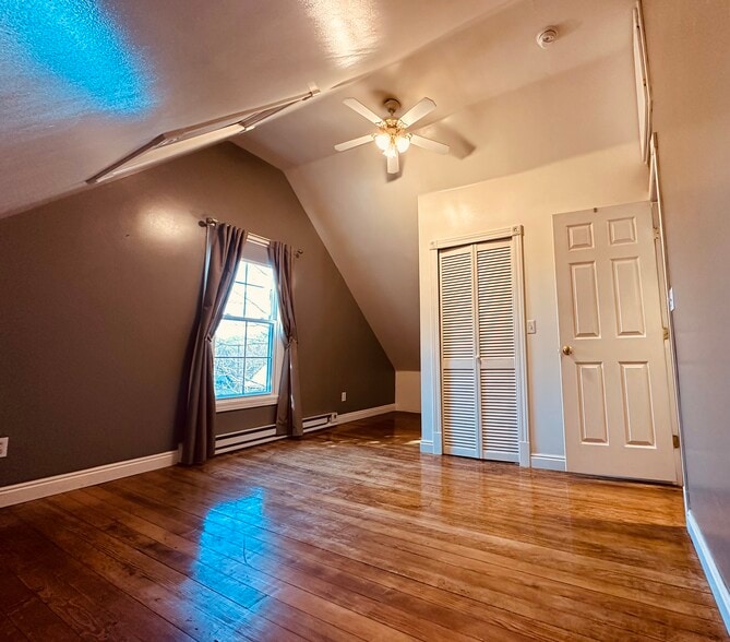 One of two upstairs bedrooms with closet space! - 812 E Cache La Poudre St