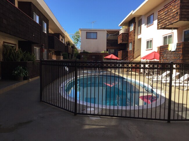 Pool and Spa - 5400 Newcastle Ave