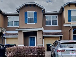 Building Photo - 16583 Cedar Crest Dr