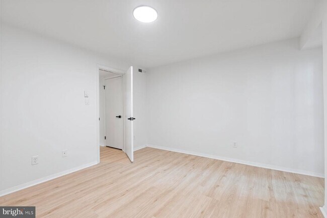 Building Photo - 207 S Patrick St