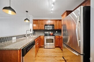Building Photo - 48 Peachtree Ave NE