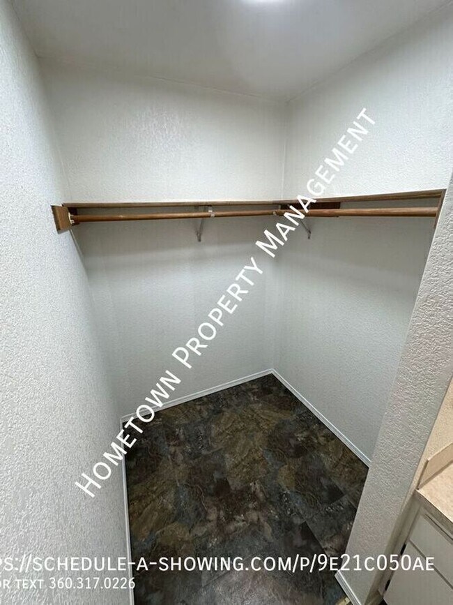 Building Photo - 16124 Vancil Loop SE