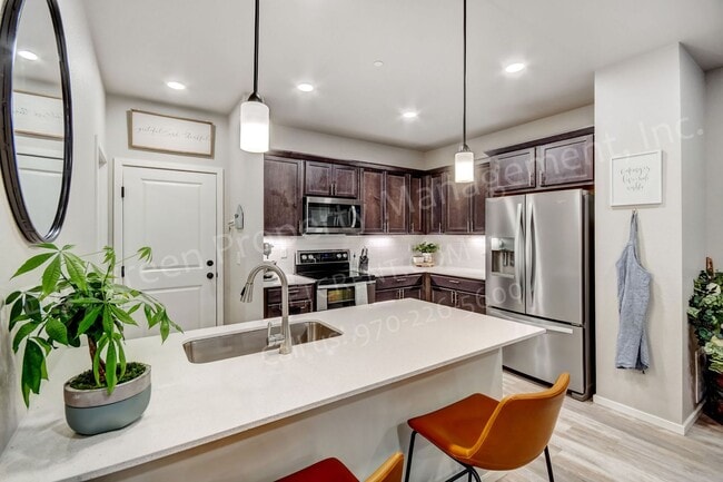 Building Photo - 2726 Barnstormer St