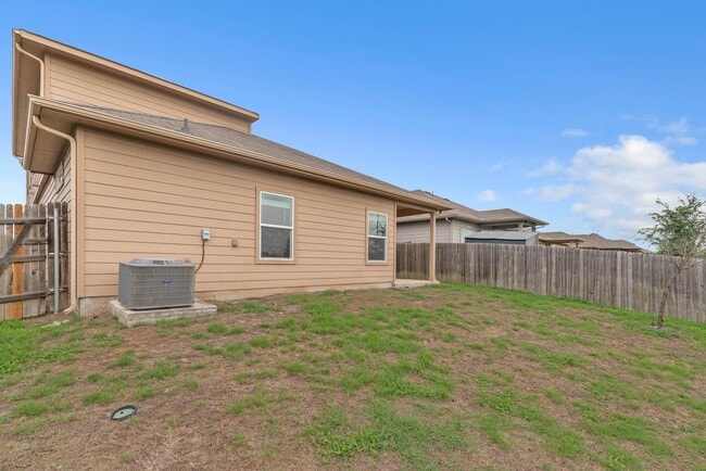 Building Photo - 3311 Brywood Dr