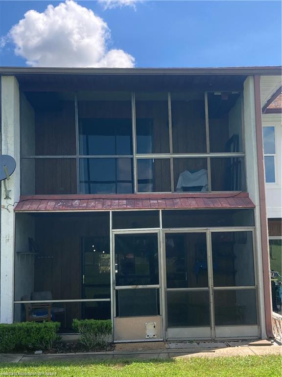 Building Photo - 3533 Edgewater Dr