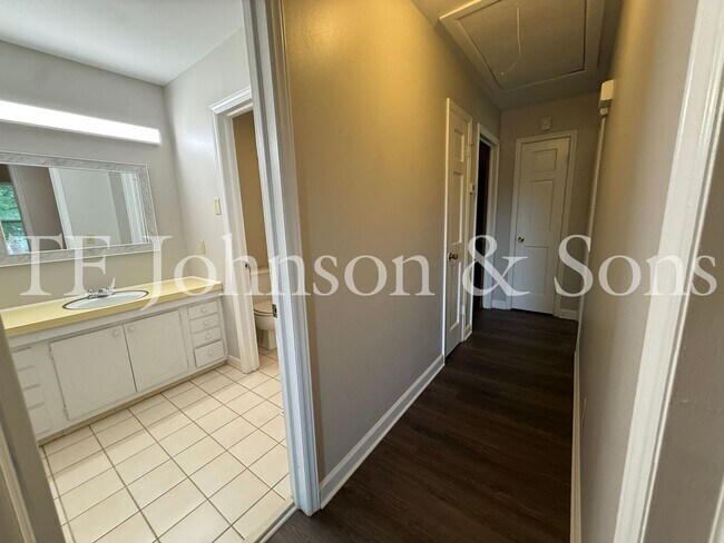 Building Photo - 2722 Winslow Ln