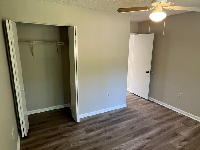 Building Photo - Updated 3 Bed + Loft with Large Garage in ...