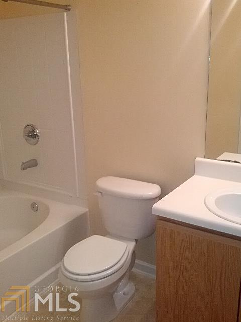 Building Photo - 7104 Fairington Village Dr