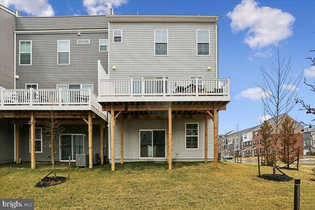 Building Photo - 10800 Blanton Wy