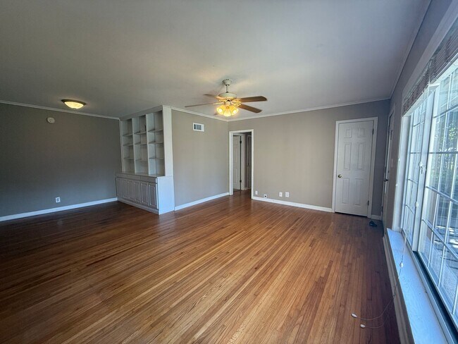 Building Photo - 3761 E 39th Pl