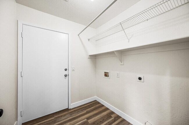 Building Photo - 17012 S 27th Pl