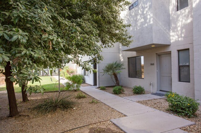 Primary Photo - 7845 N 21st Ave