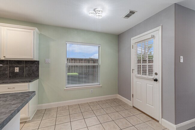 Building Photo - 18103 Red Ash Ct