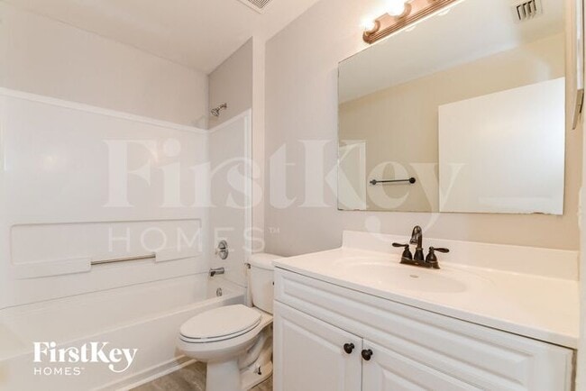 Building Photo - 11765 Shirburn Cir