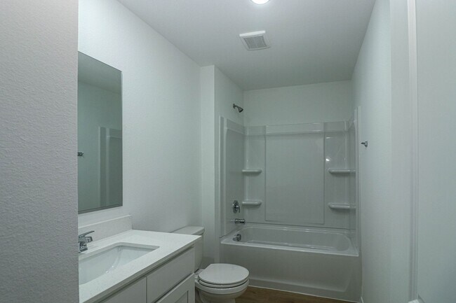 Building Photo - 3126 S 15th Pl