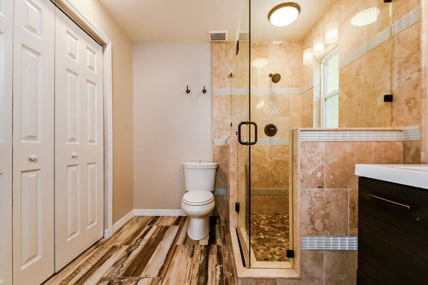 Building Photo - 846 Timber Pond Dr