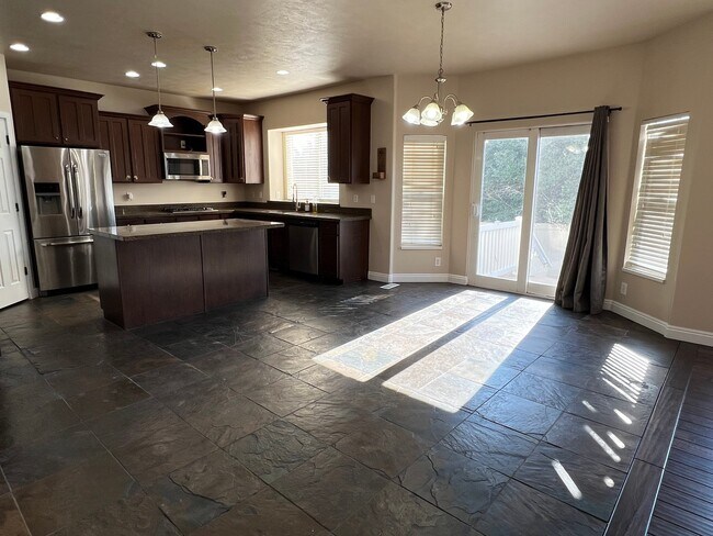 Building Photo - 13178 Woodridge Oak Cir