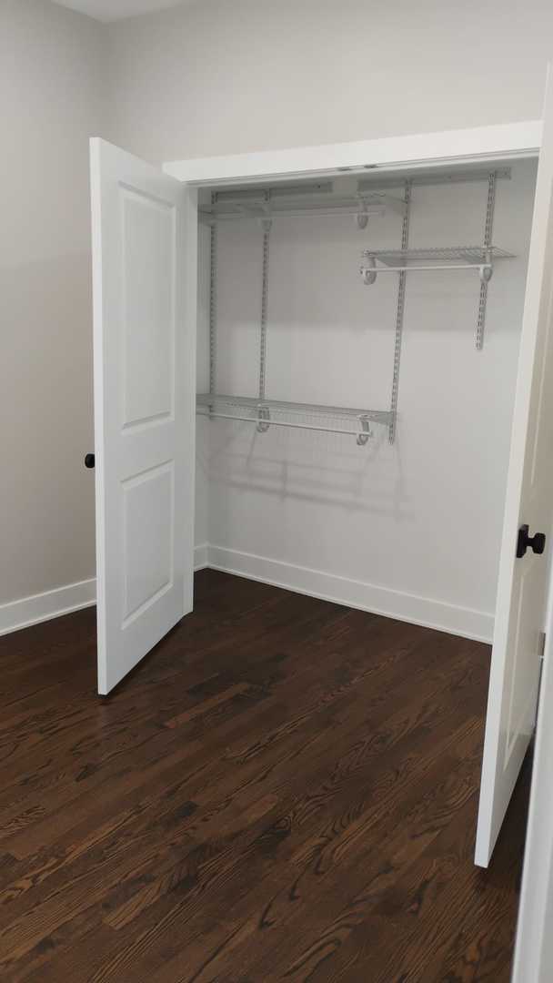 Building Photo - 5011 N Troy St