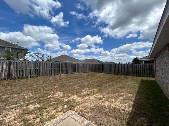 Building Photo - 916 Merganser Way