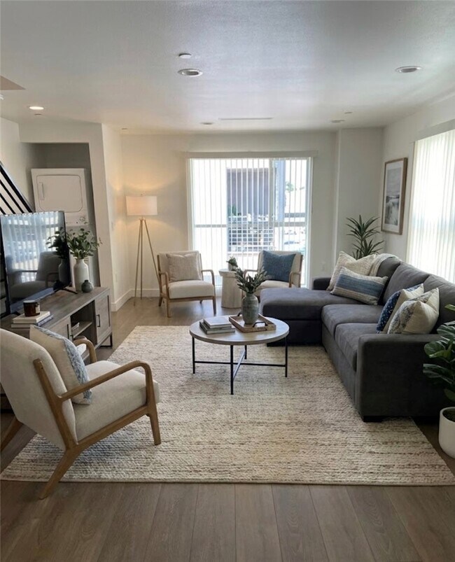 Building Photo - 11516 Emelita St