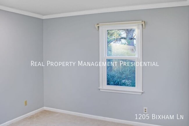 Building Photo - 1205 Bixham Ln