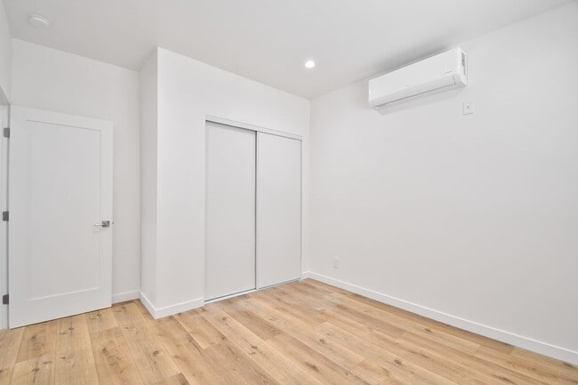 Building Photo - 1704 W 169th Pl