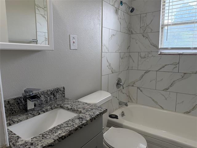 Building Photo - 4917 Susan Lee Ln