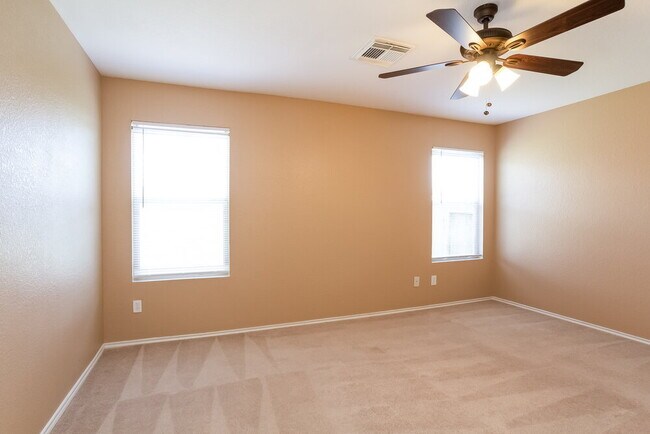 Building Photo - 2034 Vanamen Ct