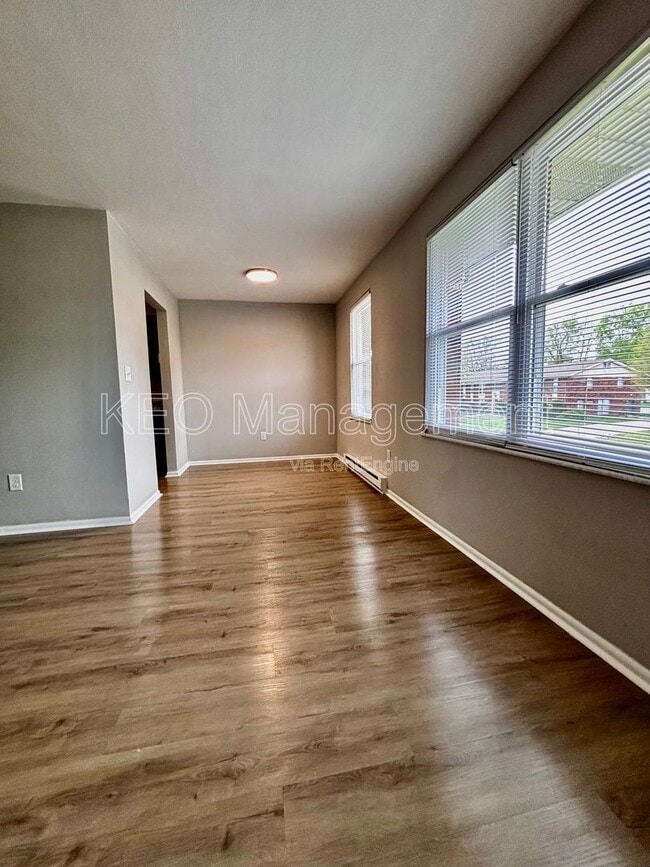 Building Photo - 1257 Sanlor Ave