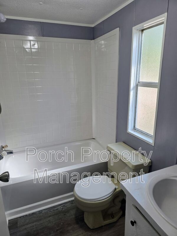 Building Photo - 12 Anne Cir