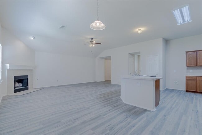 Building Photo - 10412 Colfax Dr