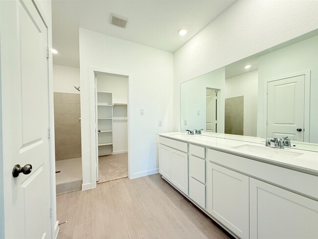 Building Photo - 3017 Waterwood Pass Dr