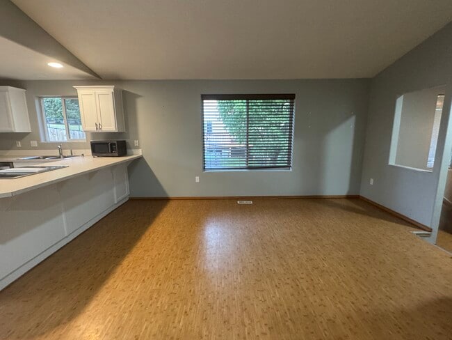 Building Photo - 37513 Goldenrain St