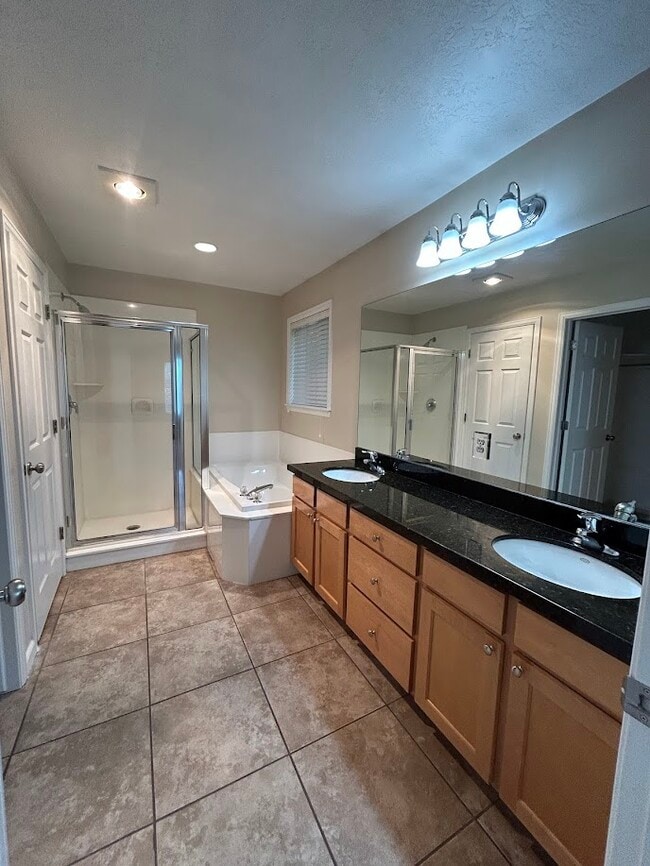 Building Photo - 686 E Union Garden Ct S