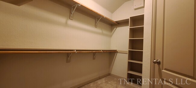 Building Photo - 224 Audobon Ln