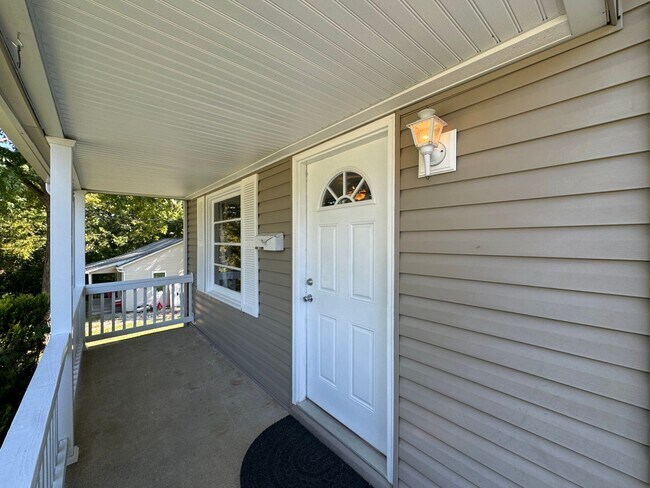Building Photo - Single-Family Rental House 1BR-1BA - Warrenton MO 63383