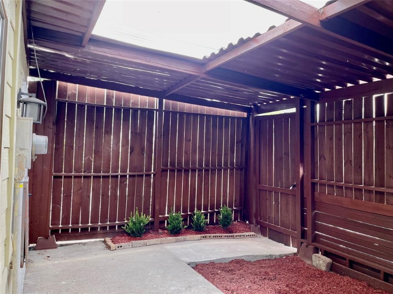 Building Photo - 12206 Northwood Forest Dr