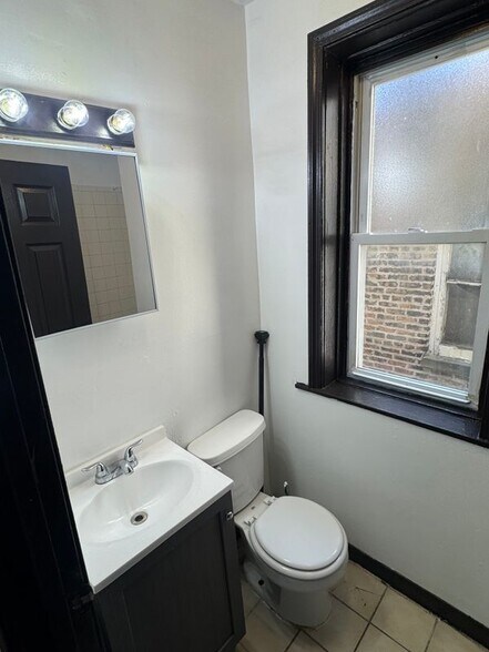 Building Photo - 4251 W Haddon Ave