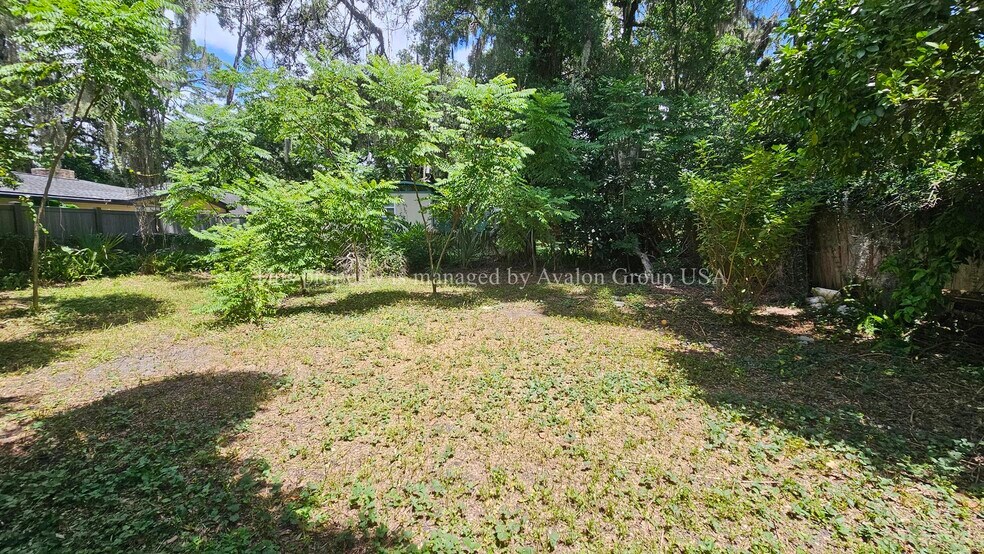 Building Photo - 7007 Oakwood Dr
