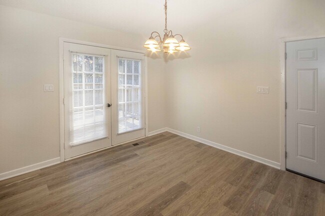 Building Photo - 6600 Woodcock Cir