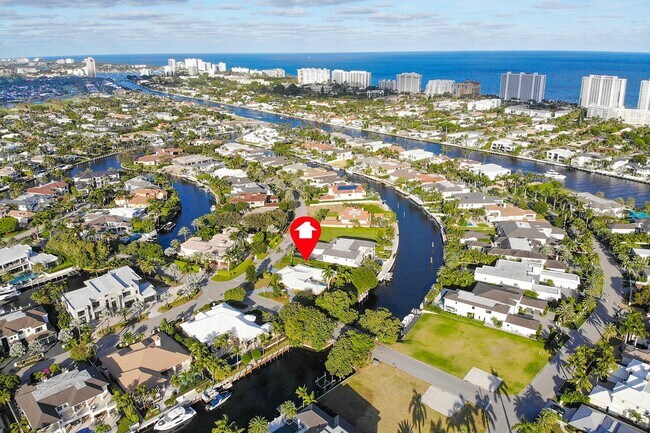 Primary Photo - 300 E Coconut Palm Rd