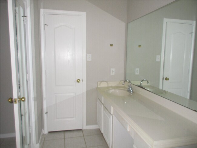 Building Photo - 11723 Brydan Dr