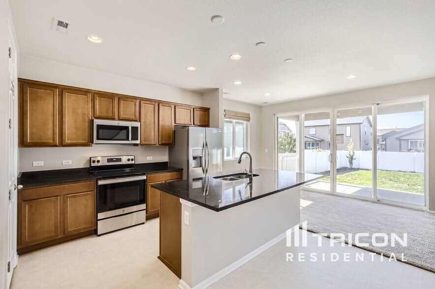 Building Photo - 1813 Paley Dr