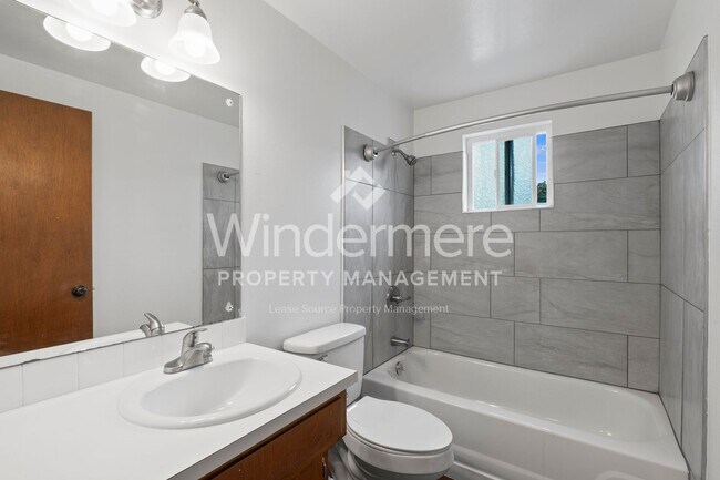 Building Photo - Freshly Updated 2 Bed 1 Bath Spokane Valley property with detached garage / Shop
