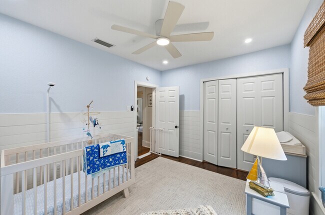 Building Photo - 117 S Palmway