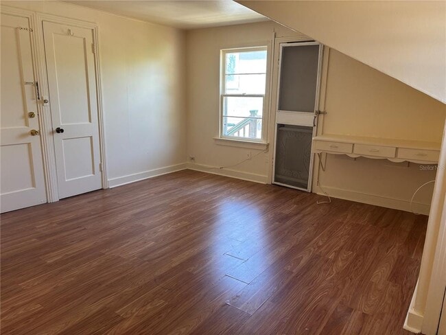 Building Photo - 507 Cleveland Ave SW