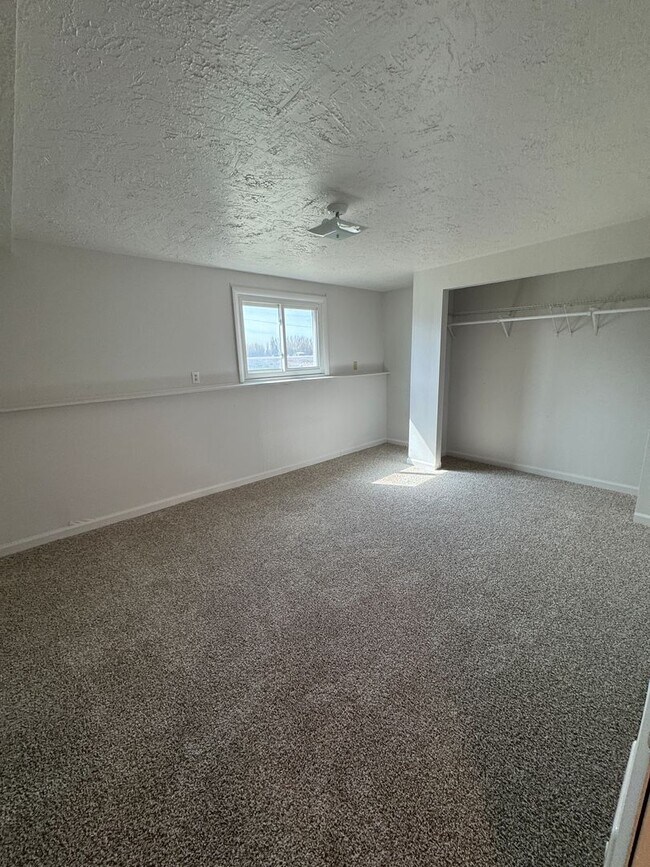 Building Photo - 2192 ID-33