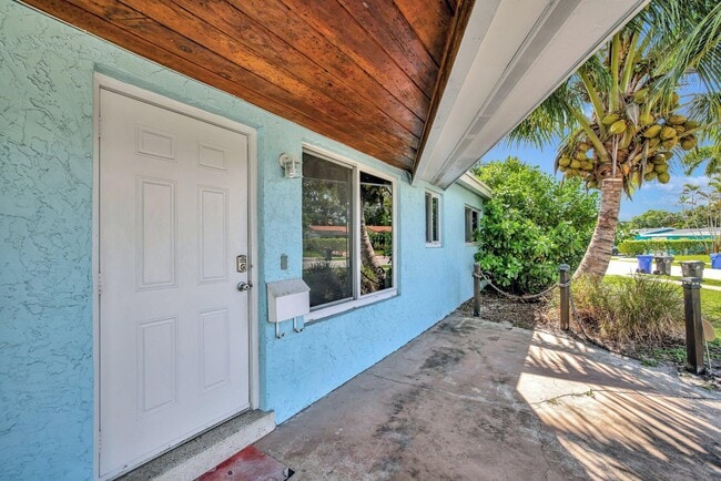 Building Photo - 3241 SW 19th St