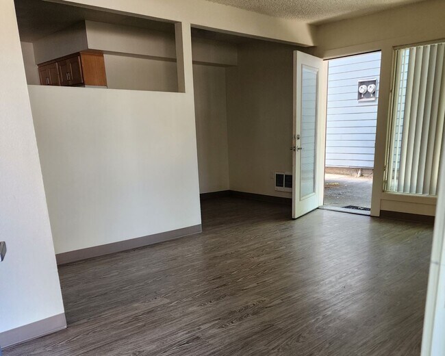 Interior Photo - Plaza Townhomes